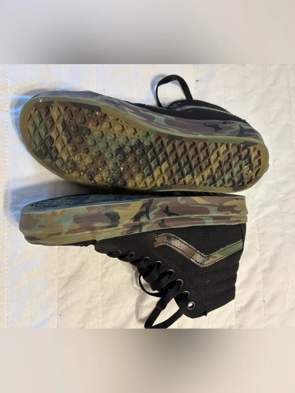 VANS CAMO OFF THE WALL high top boys‎ size 3.5 girls size 5  EUC!